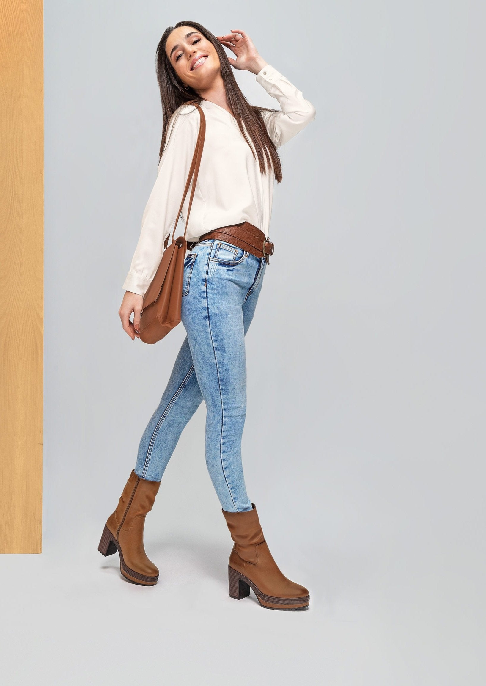 Andrea Women's Side Zipper Boots 62538